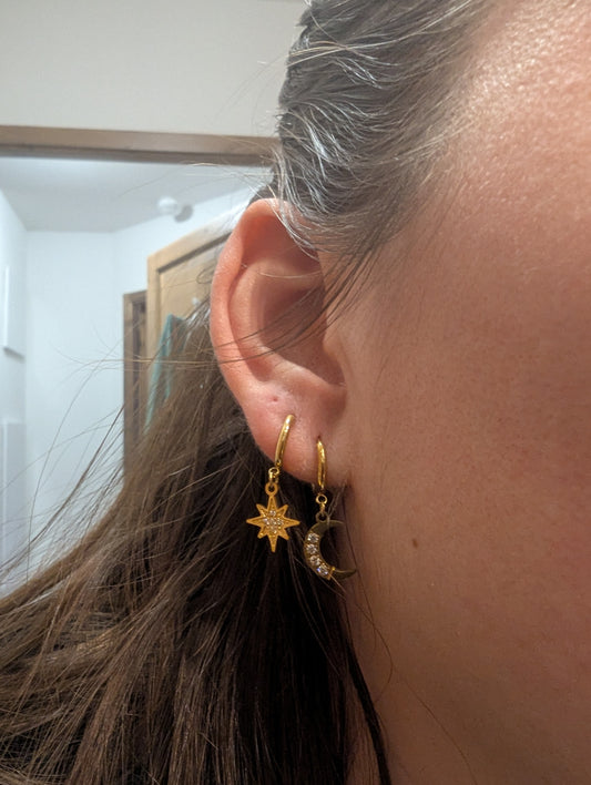 creoles etoile et lune dorees avec pierres scintillantes