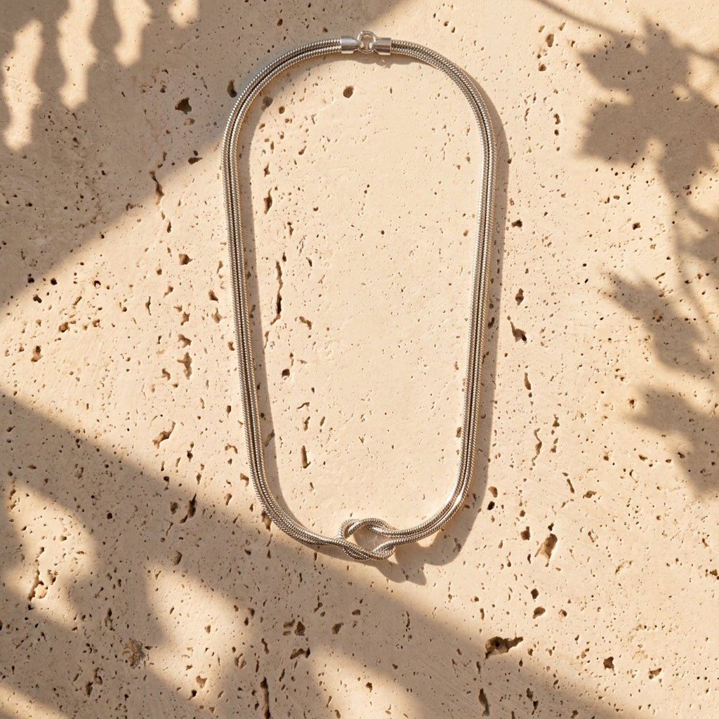 Collier Knoté chaîne rigide minimaliste Soléa - vue 1